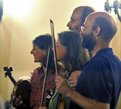 Bandfoto Four Fiddlers